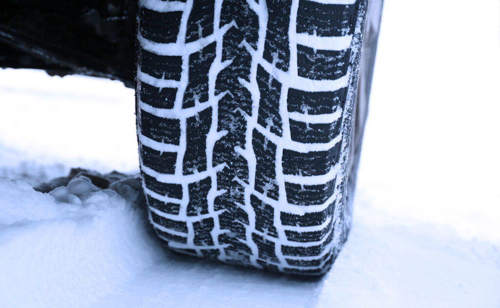 Snow tires 